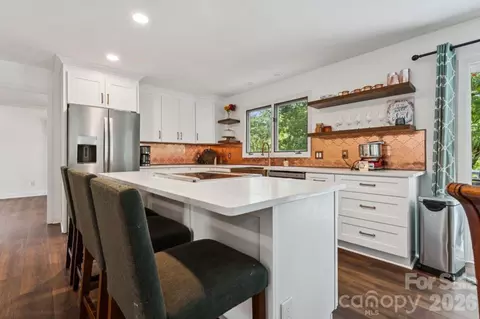 26049 Neptunes Lndg, Tega Cay, SC 29708