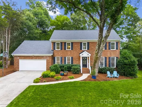 5617 Hillbrook Dr, Charlotte, NC 28226