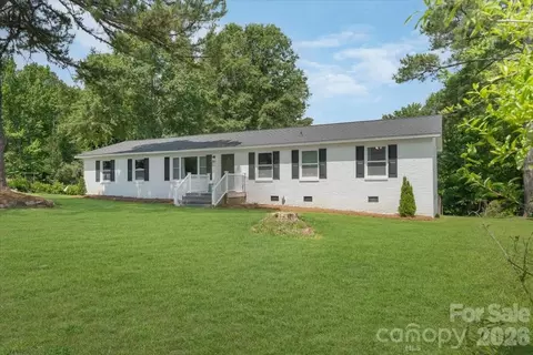 2294 Country Club Dr, Lancaster, SC 29720