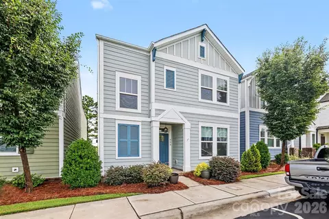 808 Lyndon Station Dr, Pineville, NC 28134