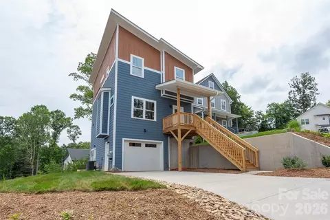 6 Berry Crest Ln, Arden, NC 28704