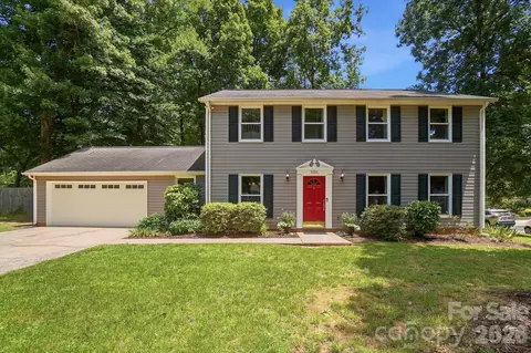 8211 Mahogany Dr, Charlotte, NC 28227