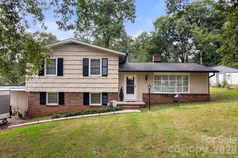 912 Parkwood Rd, Shelby, NC 28150