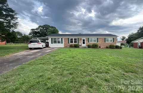 5111 Hawthorne Ln, Shelby, NC 28152