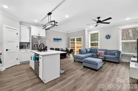1935 St Mark St, Charlotte, NC 28216