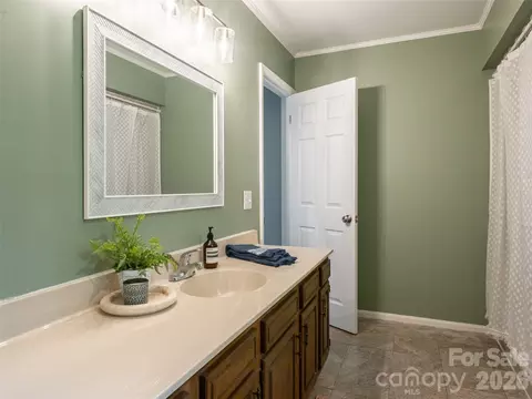 Bath - 1 Oak Leaf Dr, Fletcher, NC 28732 photo 1 of 3