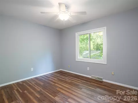 Bedroom - 1 Oak Leaf Dr, Fletcher, NC 28732 photo 2 of 4