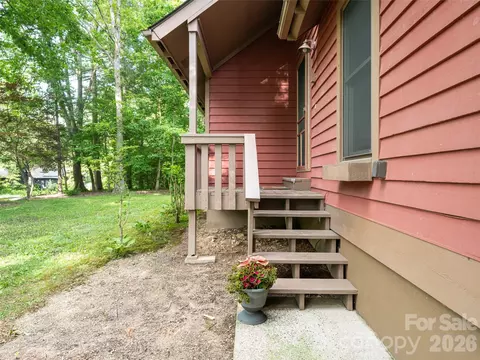 Exterior - 1 Oak Leaf Dr, Fletcher, NC 28732 photo 5 of 16