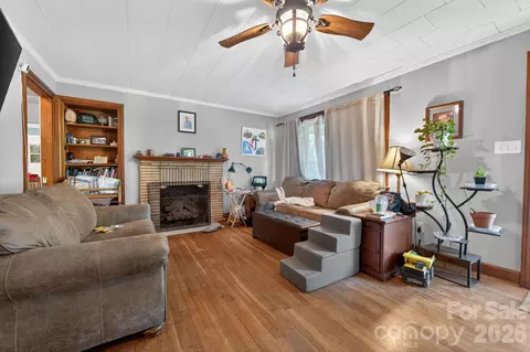 Living - 655 Edmiston Rd, Mount Ulla, NC 28125 photo 1 of 2