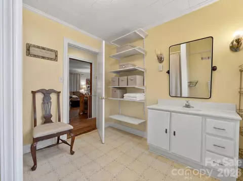 Bath - 655 Edmiston Rd, Mount Ulla, NC 28125 photo 2 of 2