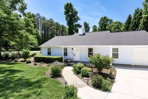 105 Lake Top Ln, Statesville, NC 28677