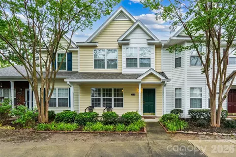 713 Rock Lake Gln, Fort Mill, SC 29715