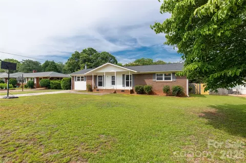 755 Emorywood Ln, Rock Hill, SC 29730