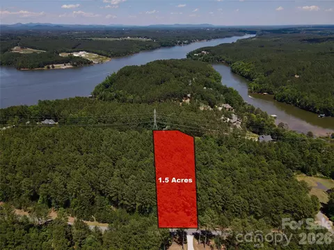 1074 W Hidden Cove Ln, Connelly Springs, NC 28612