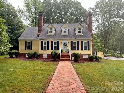 469 Augusta Dr, Statesville, NC 28625