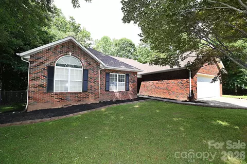 1035 E 24th St, Newton, NC 28658