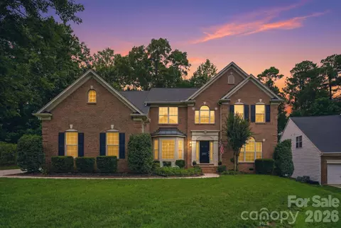 2937 Shady Reach Ln, Charlotte, NC 28214