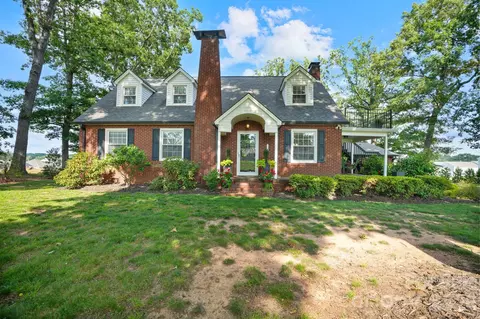 1520 5th Ne St NE, Hickory, NC 28601