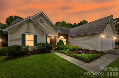 9421 Foggy Meadow Rd, Charlotte, NC 28269