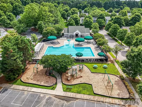 Exterior - 10507 Glenmeade Rd, Cornelius, NC 28031 photo 7 of 7