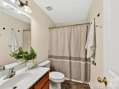 Bath - 10507 Glenmeade Rd, Cornelius, NC 28031 photo 4 of 4
