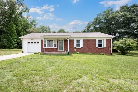 1674 Harris Henrietta Rd, Forest City, NC 28043