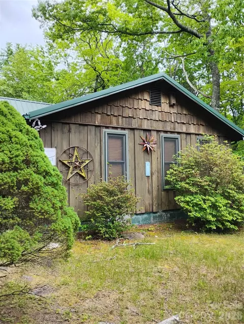 401 Shady Dr, Collettsville, NC 28611