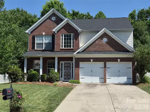 6229 Roseway Ct, Harrisburg, NC 28075