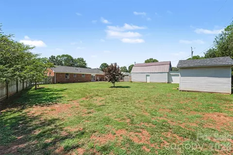 Exterior - 101 E Chamblee Dr, Salisbury, NC 28147 photo 3 of 3