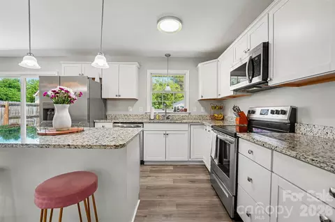 Kitchen - 101 E Chamblee Dr, Salisbury, NC 28147 photo 3 of 3