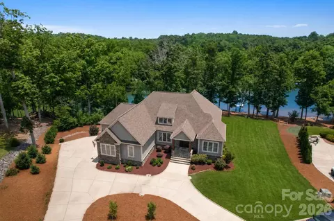 827 Misty Arbor Frd, Clover, SC 29710