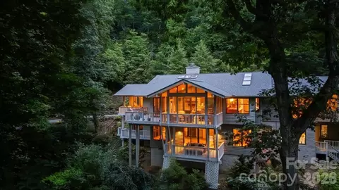 466 Sweetwater Ln, Pisgah Forest, NC 28768