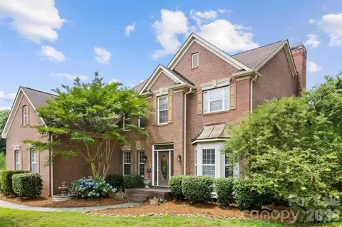 1845 Mountain Trail Dr, Charlotte, NC 28214