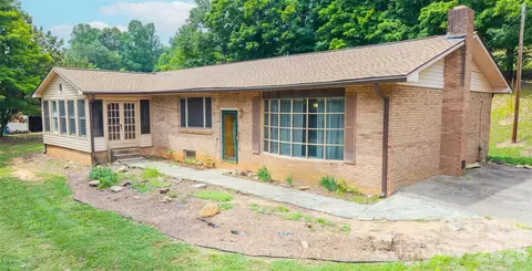 3840 Bradley Rd, Morganton, NC 28655