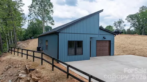 909 Overlook Sw Dr SW, Lenoir, NC 28645