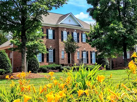 232 Hawthorne Park Ave, Belmont, NC 28012