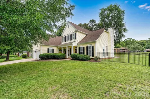 7001 Plough Dr, Mint Hill, NC 28227