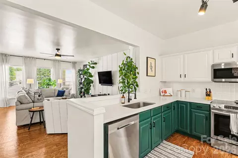 Kitchen - 2914 Duvalla Ave, Charlotte, NC 28209 photo 3 of 4