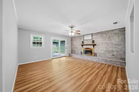 Living - 9357 Keller Ave, Hildebran, NC 28637 photo 1 of 9