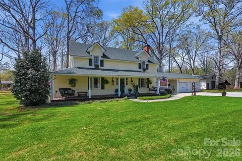 447 Henderson Rd, Chesnee, SC 29323