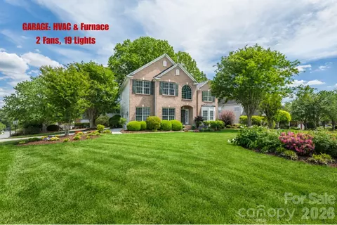 15936 Northstone Dr, Huntersville, NC 28078