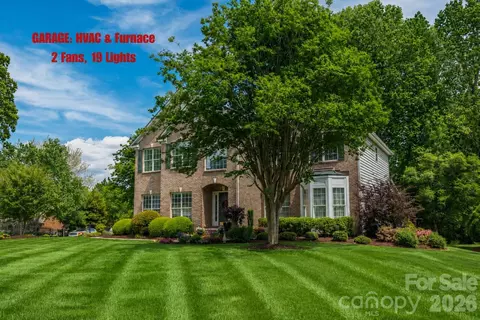 15936 Northstone Dr, Huntersville, NC 28078