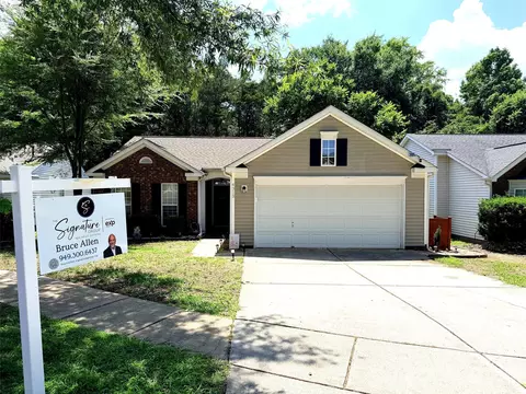 4313 Bubbling Brook Ct, Charlotte, NC 28278