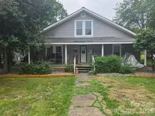 427 E Mills Ave, Mooresville, NC 28115