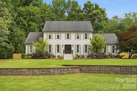 2516 Greenbrook Pkwy, Matthews, NC 28104