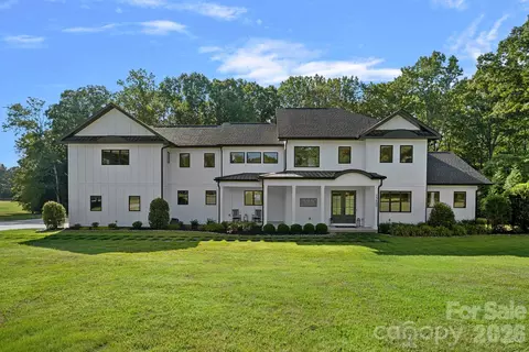 15600 Huntingtowne Village Rd, Huntersville, NC 28078