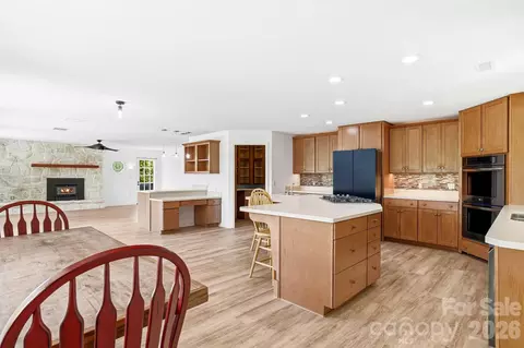 Kitchen - 270 Blake Branch Rd, Sylva, NC 28779 photo 2 of 6