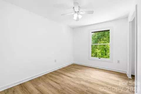 Bedroom - 270 Blake Branch Rd, Sylva, NC 28779 photo 3 of 6