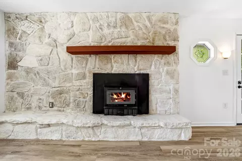 Living - 270 Blake Branch Rd, Sylva, NC 28779 photo 4 of 8