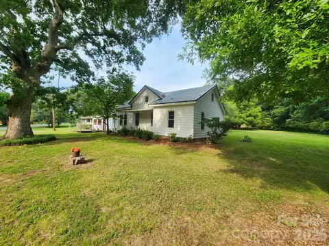 6400 Market St, Charlotte, NC 28215